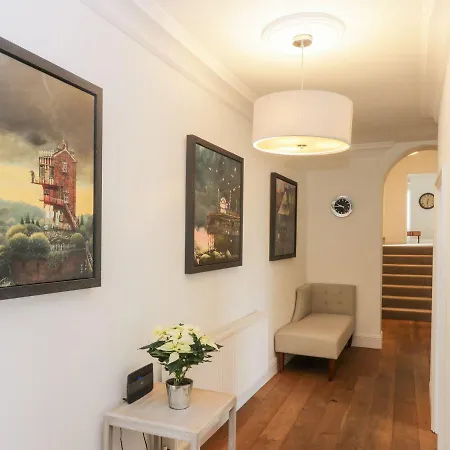 דירה 7a Belvoir Terrace סקארבורו