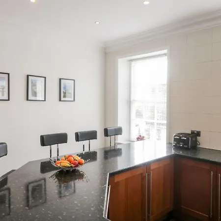 דירה 7a Belvoir Terrace סקארבורו