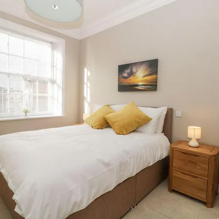 7a Belvoir Terrace סקארבורו