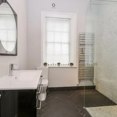 7a Belvoir Terrace Apartment Scarborough